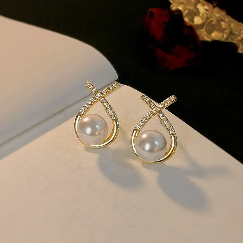 

2021 New Korean Contracted Sweet Geometric Women Drop Earrings Fashion Temperament Elegant Fresh Pearl Trend Joker Earrings