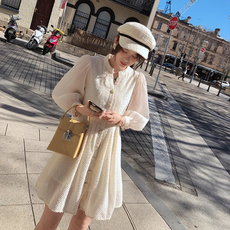 Женское однотонное мини-платье с рукавами-фонариками и круглым вырезом | Женская