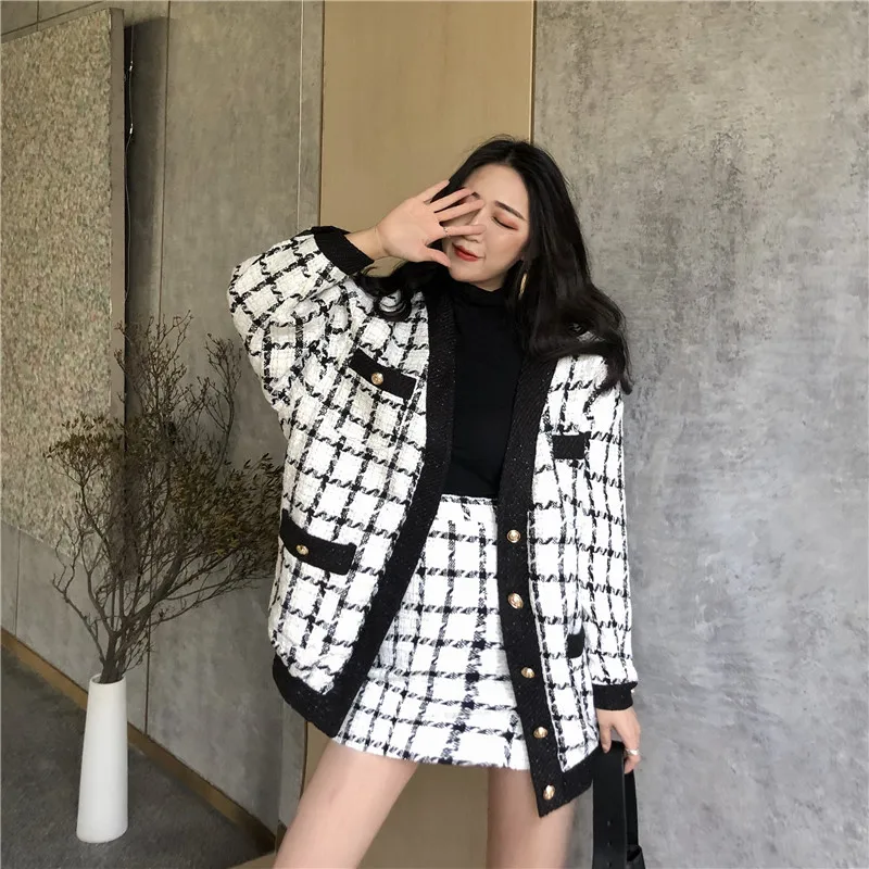 

Fashion women's suit 2020 autumn and winter new net red woolen plaid small fragrance loose temperament jacket + skirt