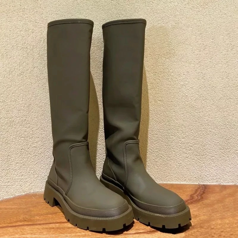 

Летняя новая мужская обувь