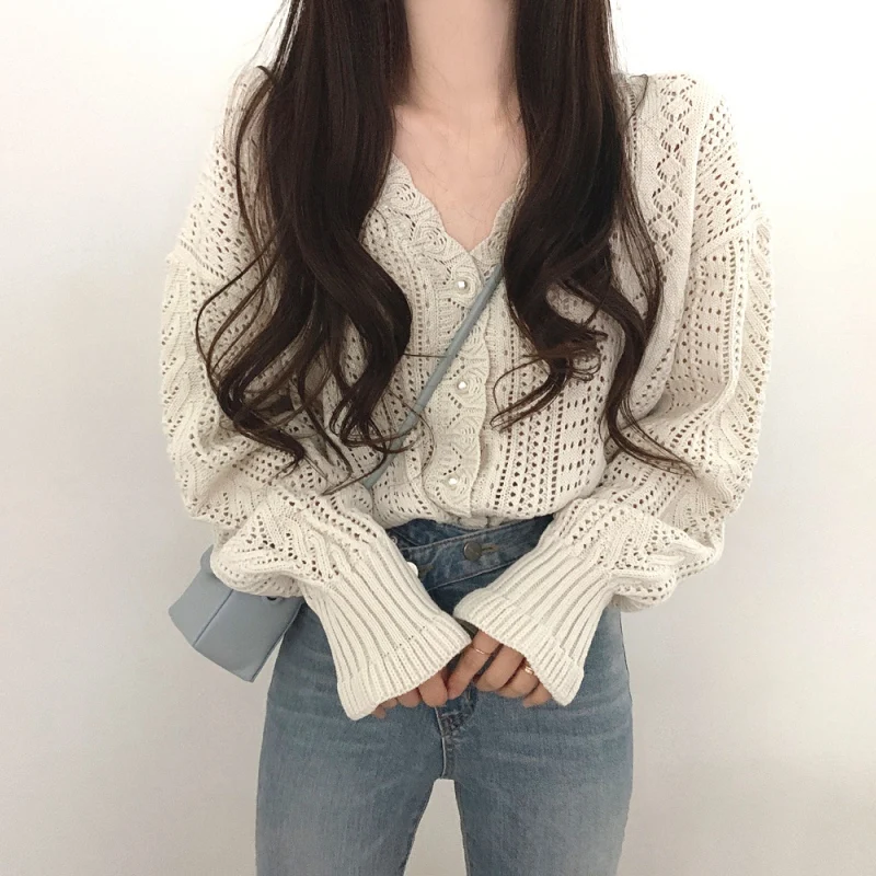 

Женский трикотажный кардиган с V-образным вырезом, длинным рукавом и перфорацией