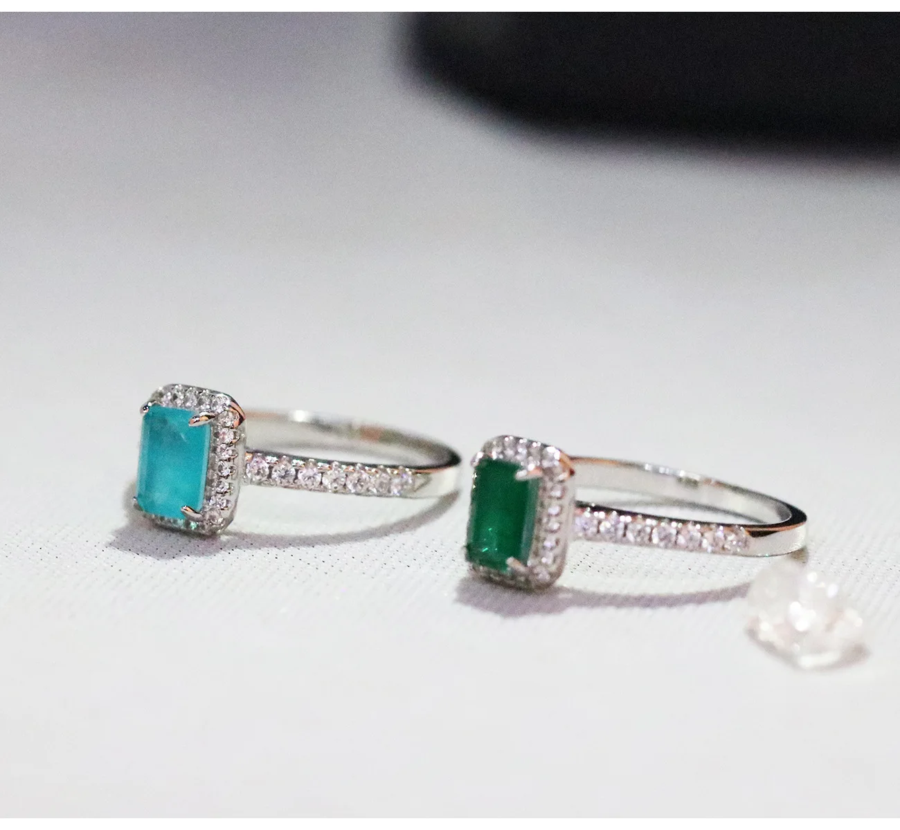 Женское кольцо из серебра 925 пробы с изумрудом и турмалином|Кольца| |