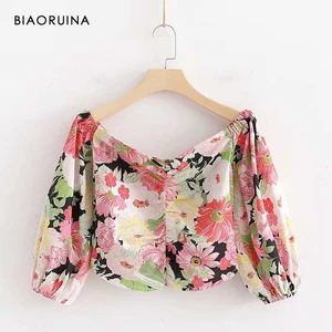 BIAORUINA Женская плиссированная эластичная короткая рубашка с цветочным принтом и вырезом лодочкой летняя модная укороченная блузка с рукавом три четверти