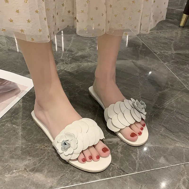 

Flat Shoes Female Womens Slippers Outdoor Low Pantofle Slides Fashion Flower Soft Rubber 2021 Luxury Summer Basic Floral Casual