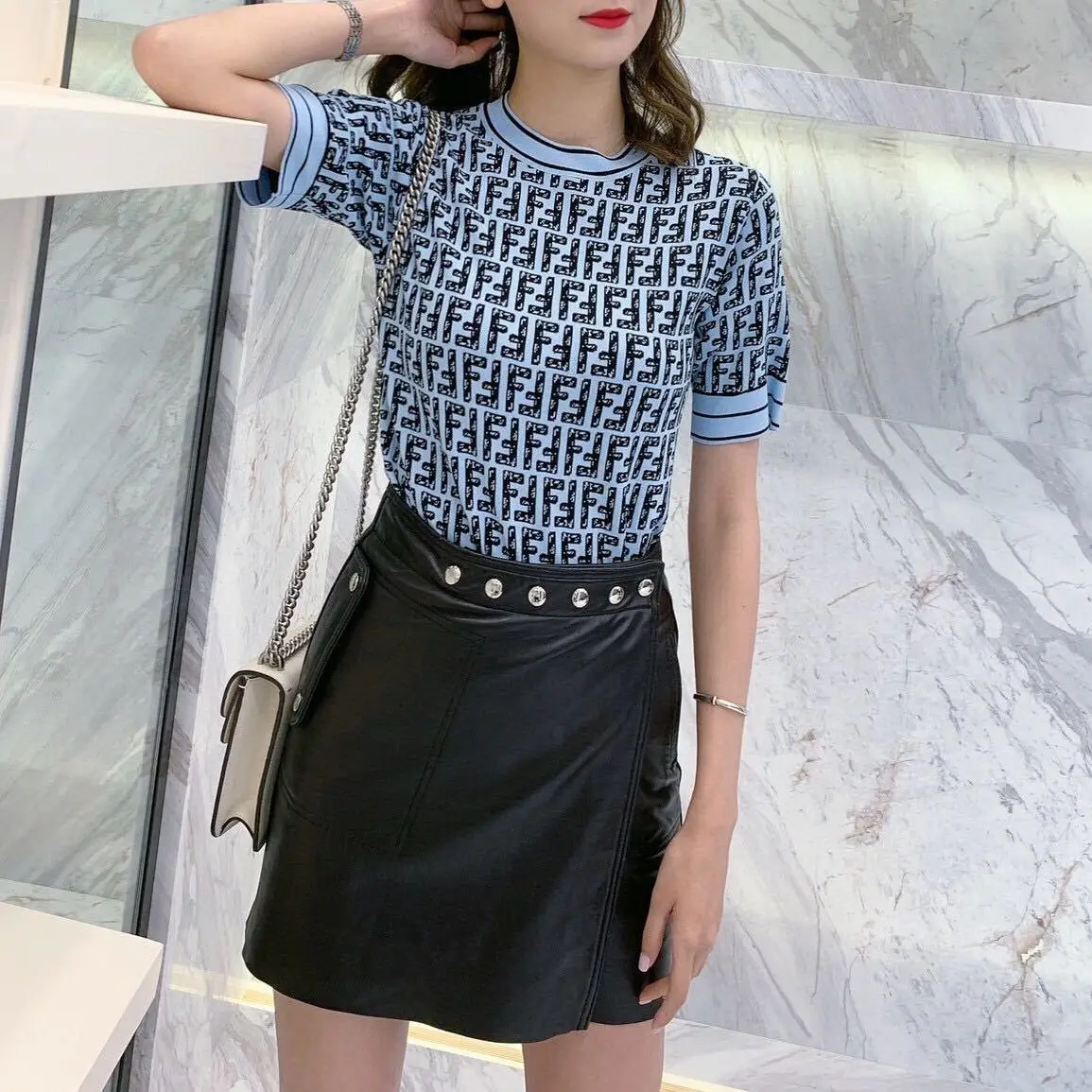 

Ice silk knitted T-shirt women's summer new large short sleeve loose letter top