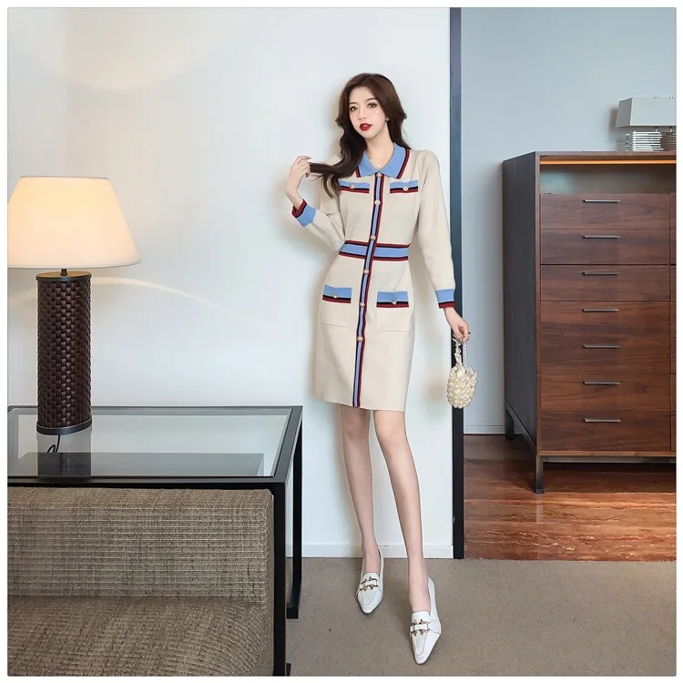 Элегантное женское трикотажное платье на пуговицах шикарное осеннее белое