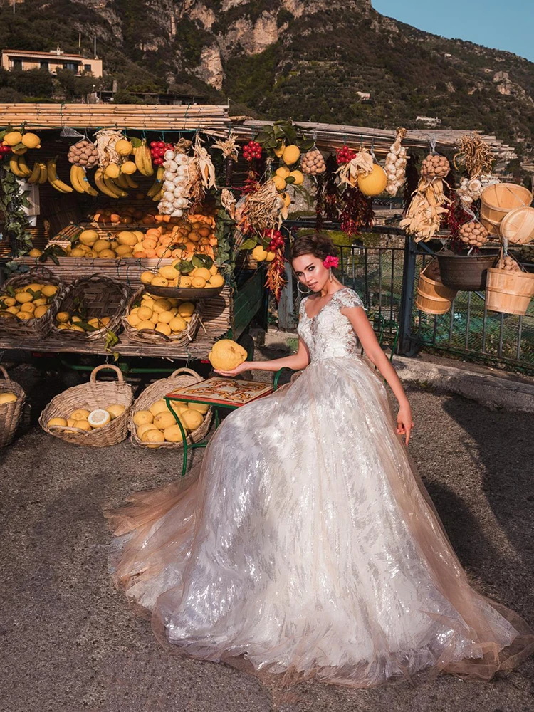 

YILIBER Lace wedding dress retro atmosphere v-neck wedding gown backless big skirt pink lace tailing plus size