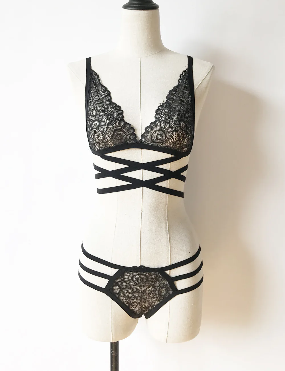 Женское нижнее белье с вышивкой Lenceria белое черное кружевное на бретельках для