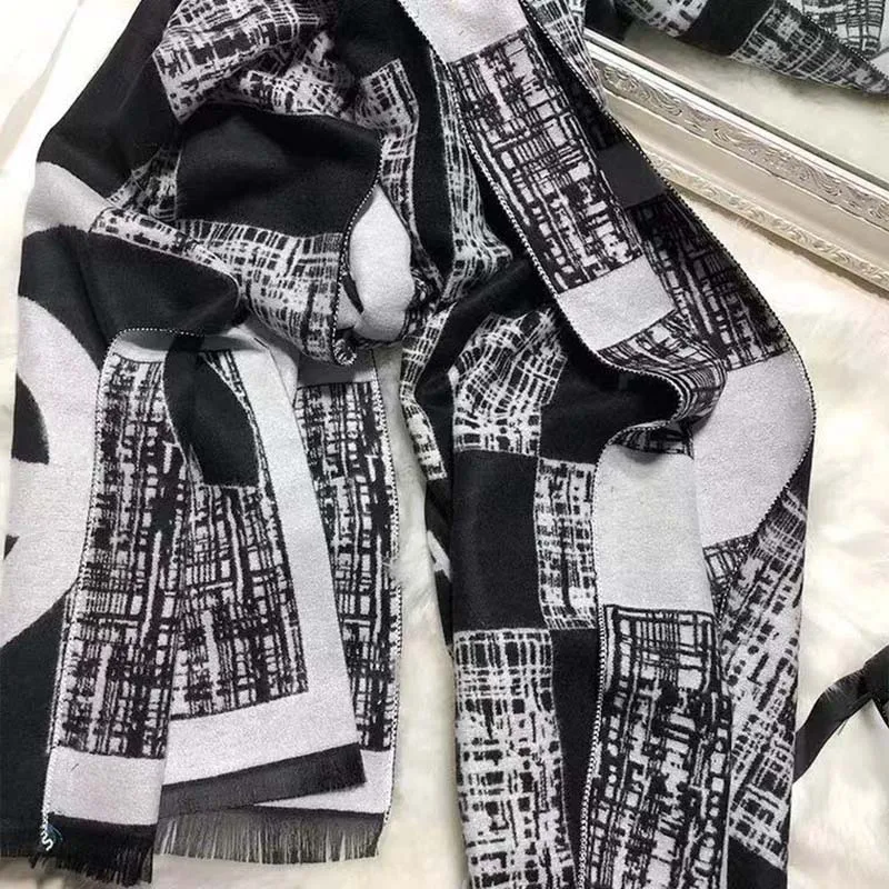 Luxury Brand Cashmere Big Scarf For Women Plaid Soft Warm Real Thing Shawl 180 * 70 Cm Autumn Winter Ladies 2022 New Fashion