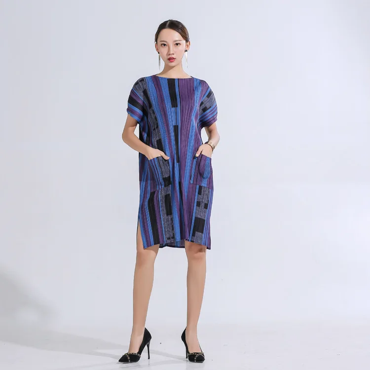 

New Pleated Digital Printing Loose With Split Hem And Fashionable Pocket Dress