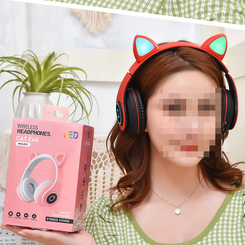 

Head-mounted New Cute Cat Ear Headset LED Wireless Bluetooth Headphones with Mic Glowing Earphones for Children Gifts Girls Boy