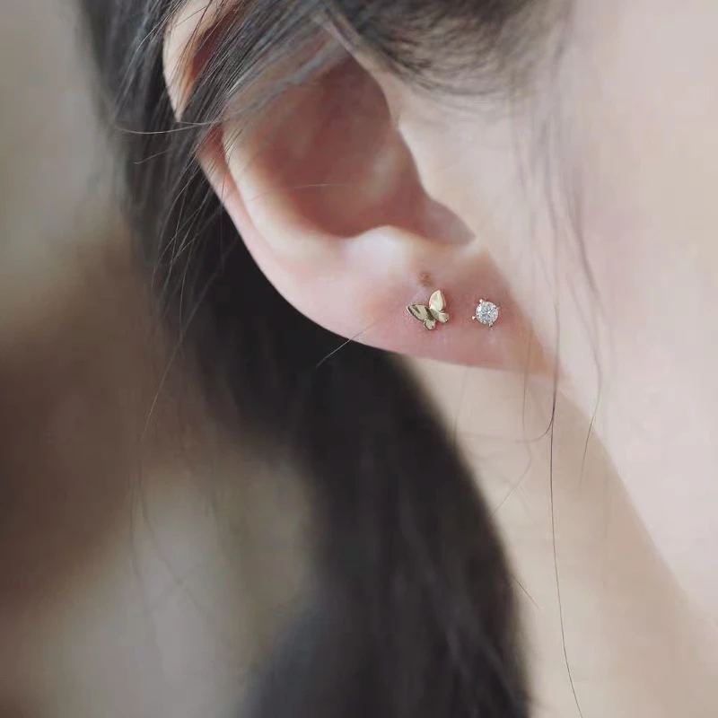 Простые серьги-гвоздики с четырехлистным клевером маленькие циркониевые милые