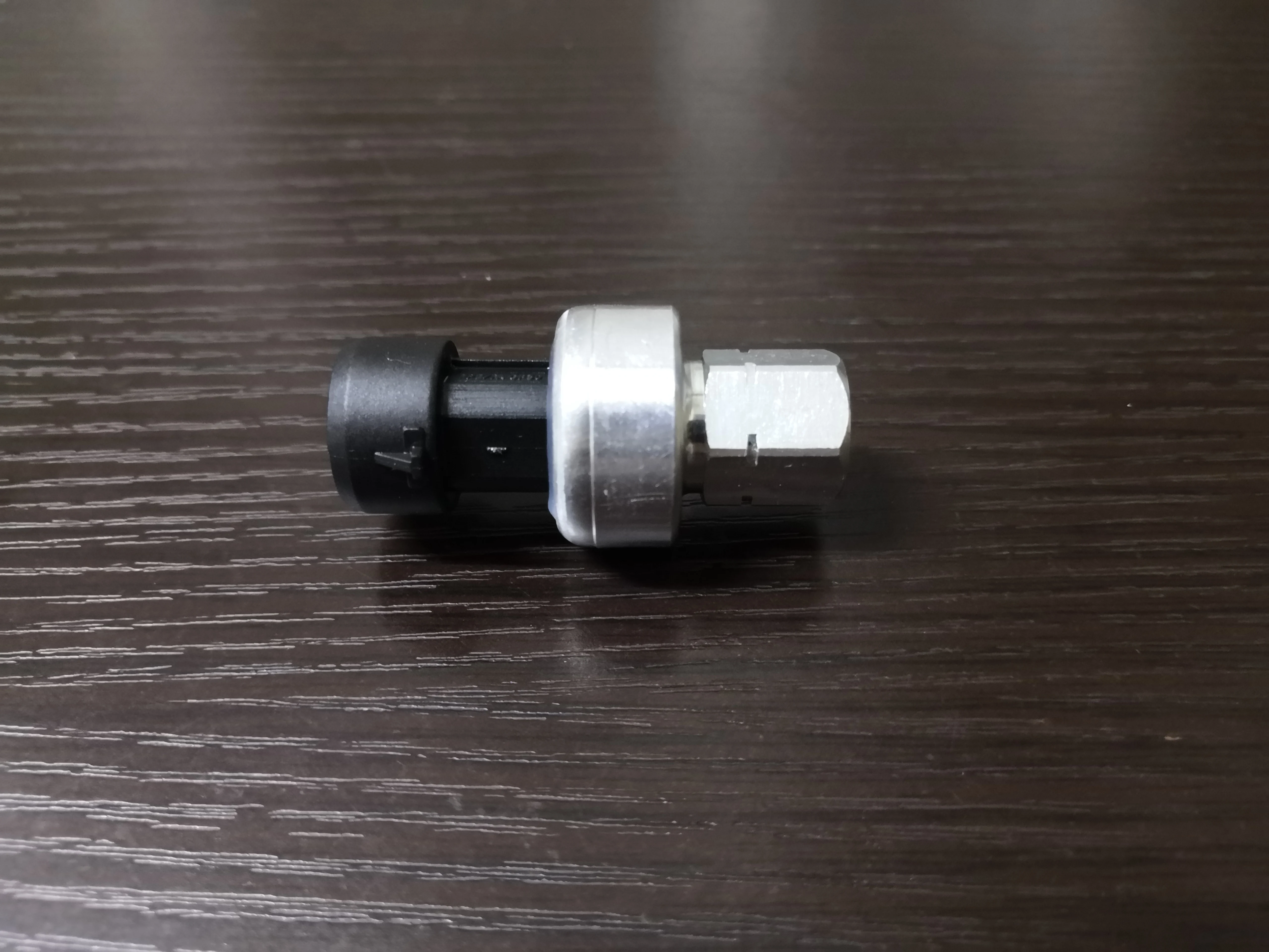 Датчик давления кондиционера IERNA A/C для RENAULT CLIO FLUENCE KANGOO LAGUNA MEGANE 7700417506 46790717