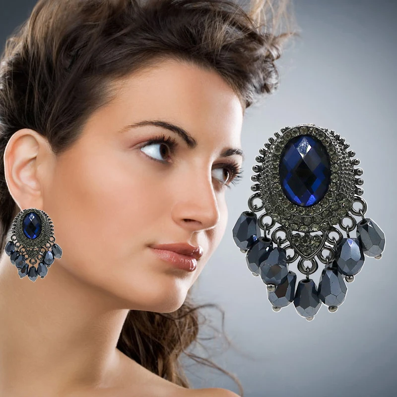 Стильные большие серьги с кристаллами инкрустированные черным сплавом стразы