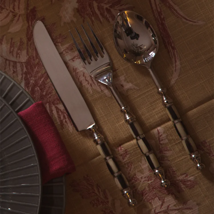 

Роскошные наборы столовых приборов в скандинавском стиле, набор десертов из бенто, вилки, ложки и ножей для свадебного стейка, кухонная утва...