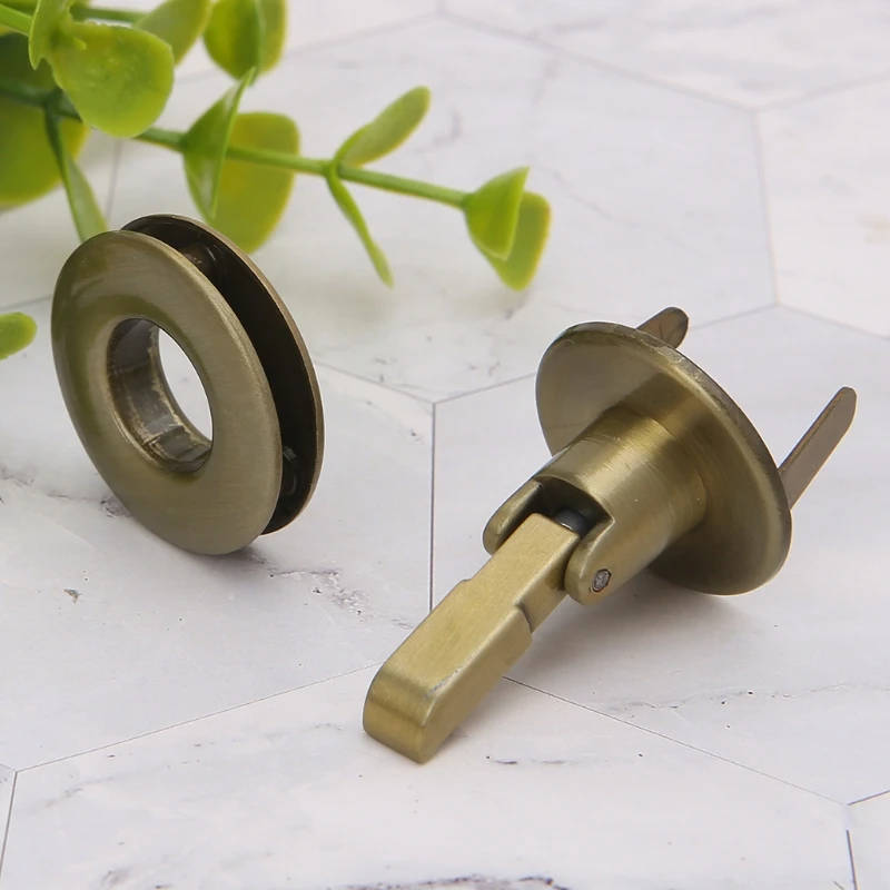 

Metal Round Shape Clasp Turn Lock Twist Lock for DIY Handbag Bag Purse Hardware