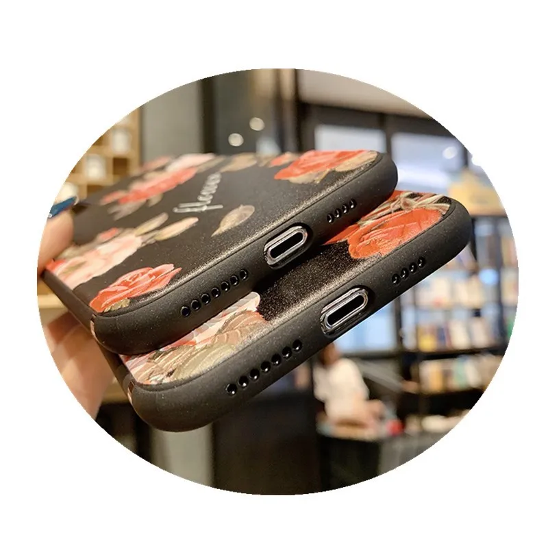 

Embossed palace flower phone case is suitable for iPhone11 12Pro Max mini X XR XSMax 8 7 6PluS anti-drop protective rear holster