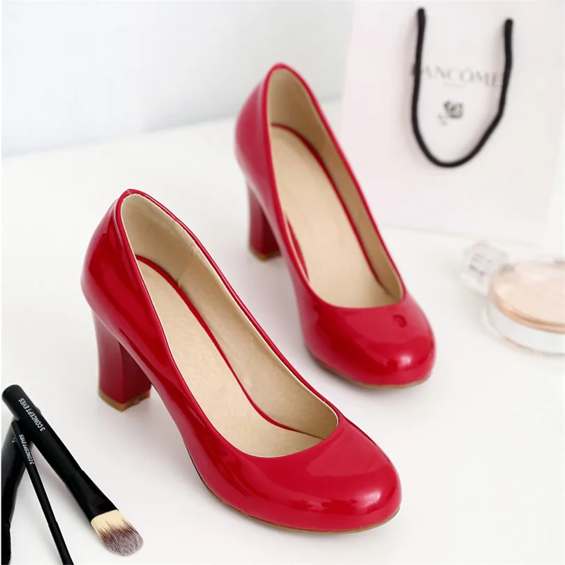 Весенние женские туфли-лодочки больших размеров красные черные туфли из