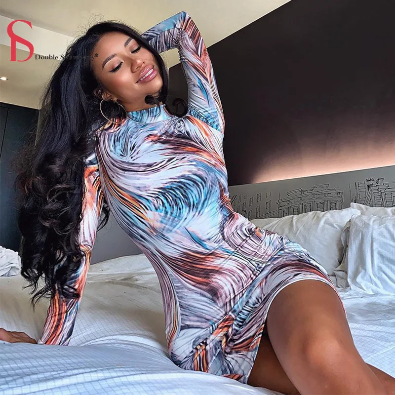 Двойное весеннее женское платье с принтом клубники длинным рукавом круглым