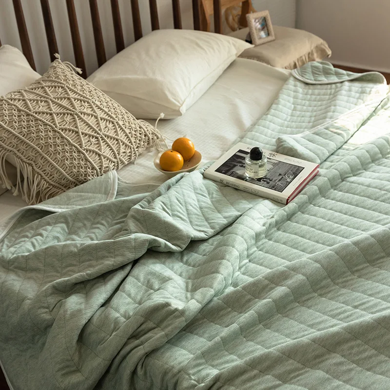 

Summer Stripe Quilt Thin Quilts Bedspread Sleep Cover Throw Blanket Home Textiles Suitable for Adults Kids 200*230Cm