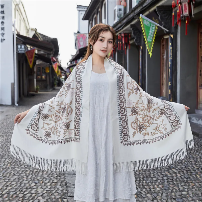 Зимний женский шарф черный с вышивкой Пейсли кашемировый из пашмины шарфы