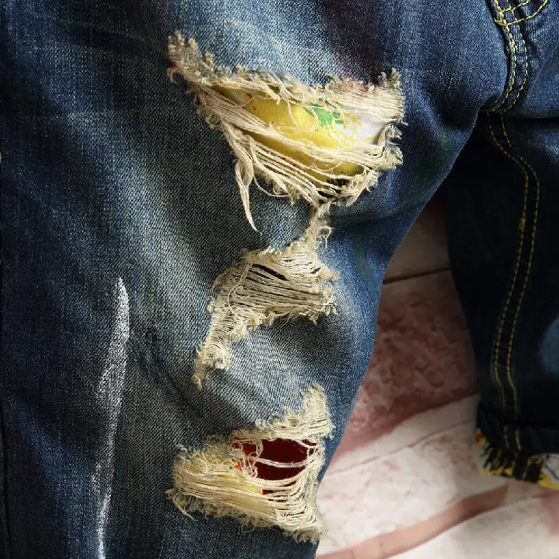 

Novelty Style Men's Holes Denim Shorts Men Knee Length Short Jeans New Fashion Male Straight Denim Shorts Casual Shorts Size 40