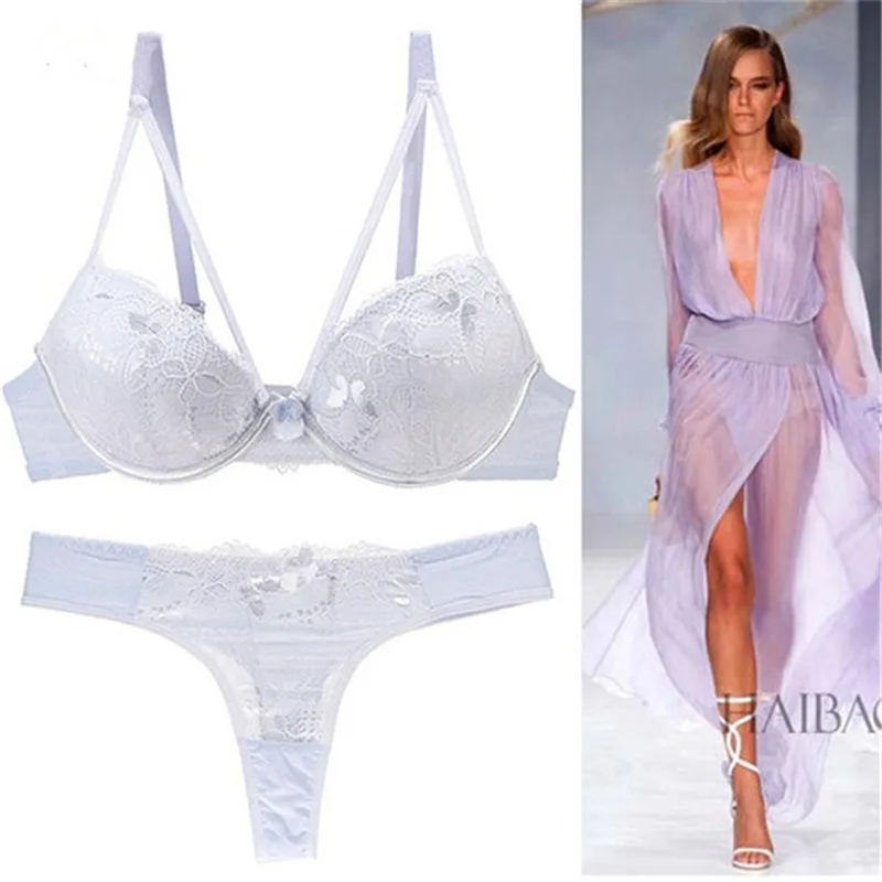 Women's Thong Sexy Underwear Set Black Bra Women Lingerie Set Lace Embroidery Push up Bra And Panties Sets Deep V Gather