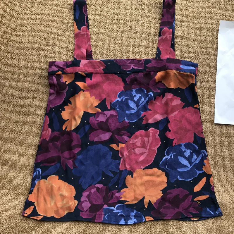 Женский топ из вискозы с цветочным принтом летний на бретельках маленькой