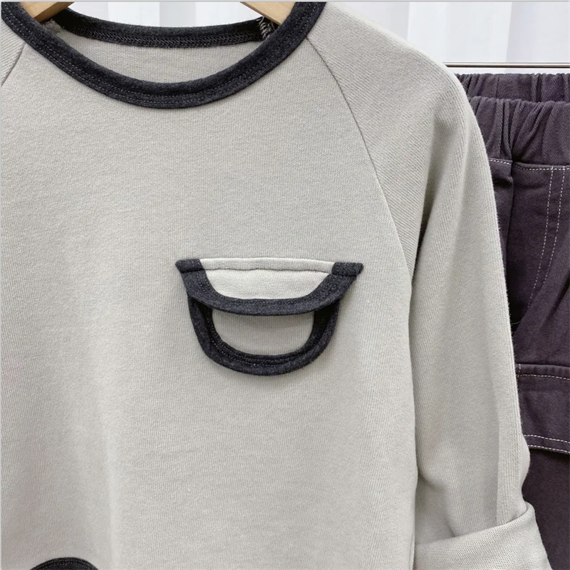 

Mudkingdom T-shirts for Boys Girls Fashion Patchwork Pockets Crew Neck Long Sleeve Cuttom Drop Shoulder Tops Kids Casual Clothes