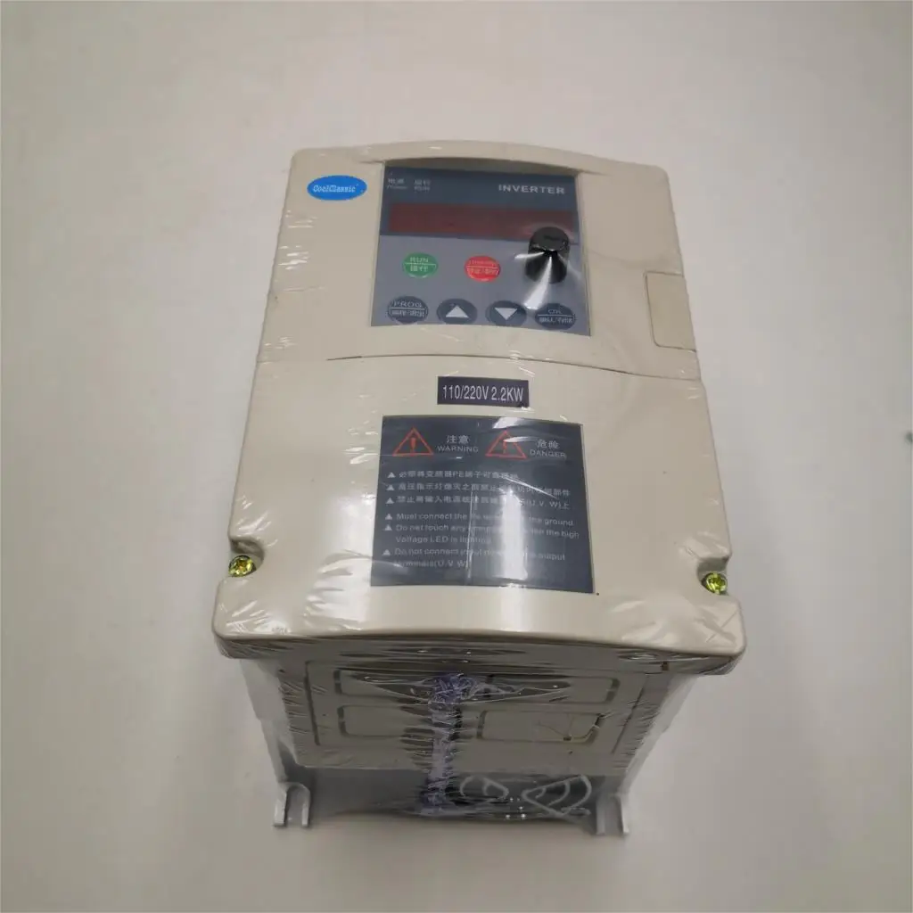 2.2KW 110V-220V Инвертор VFD ZW-S1-2T 110 кВт/220 кВт однофазный в/в вход и для трехфазного двигателя с кабелем 2 м и внешней панелью - Цвет: 2.2KW 110V-220V