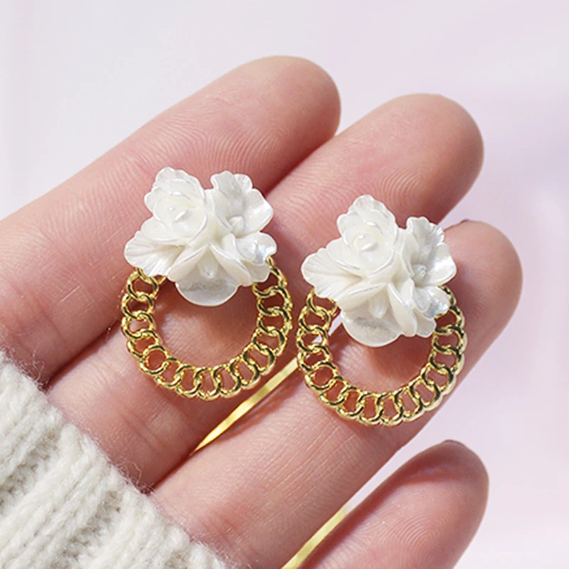 

Vintage Romantic Fine White Rose Stud Earrings for Women Designer Creativity Luxury High Quality Jewelry S925 Needle Wedding