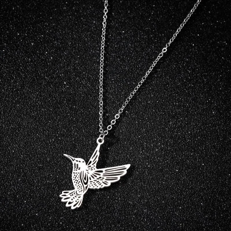 

Animal Simple Necklace Stainless Steel Hummingbird Necklaces & Pendants Clavicle Chain Swallow Birds Necklace Collares