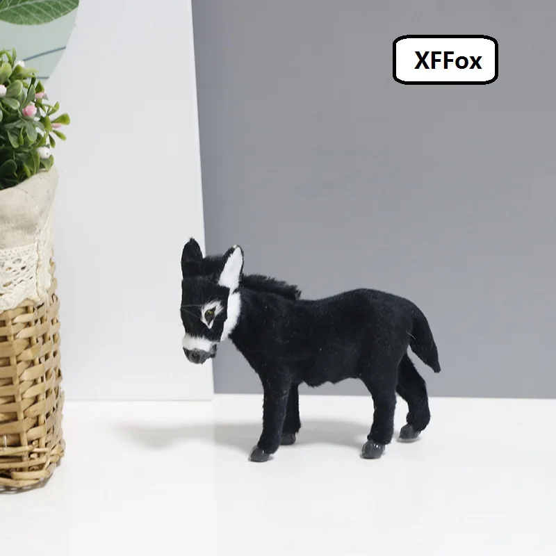 Маленькая модель Ослика из полиэтилена и меха настоящая черная кукла Ослик