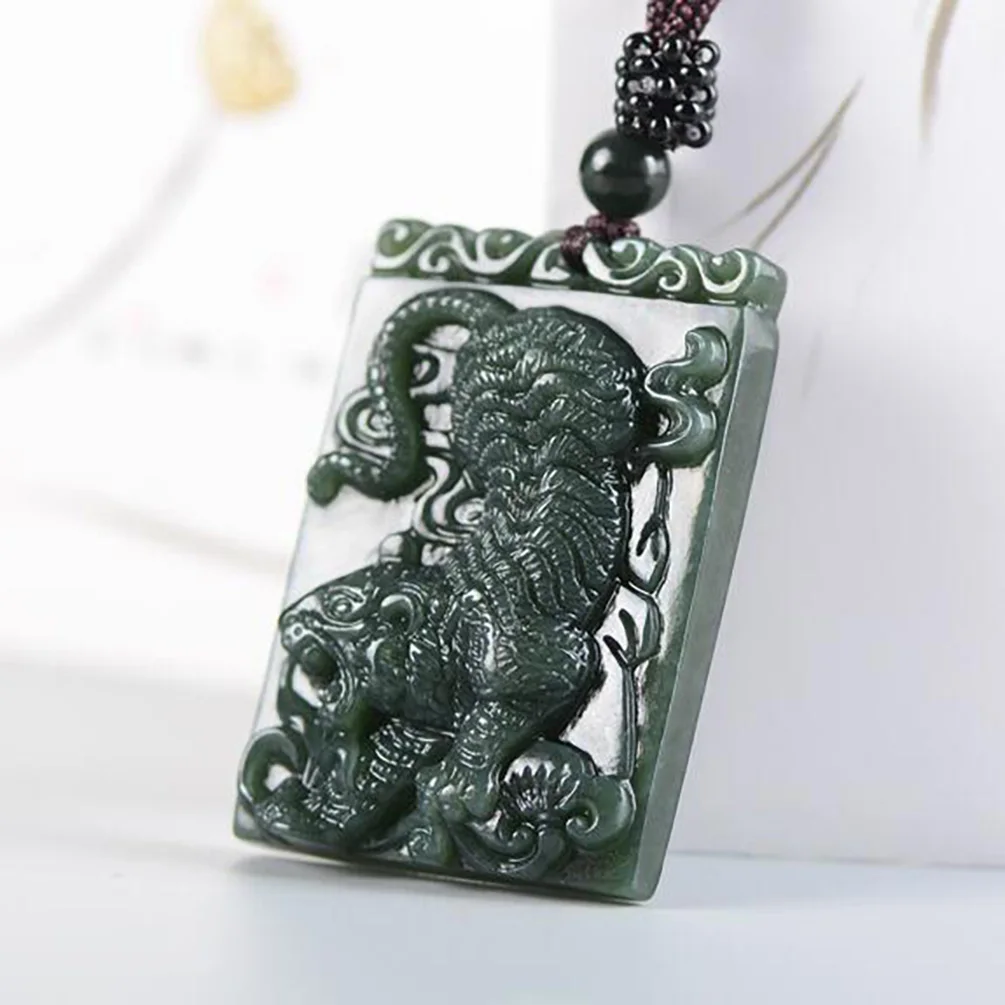 

Dark Green Jade Pendant Tiger Jewelry Amulet Jade with Chain Naszyjnik for Men Jade Jewelry