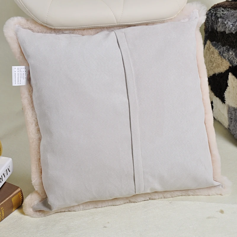 Односторонняя подушка из натуральной овечьей кожи без сердечника черно-белая