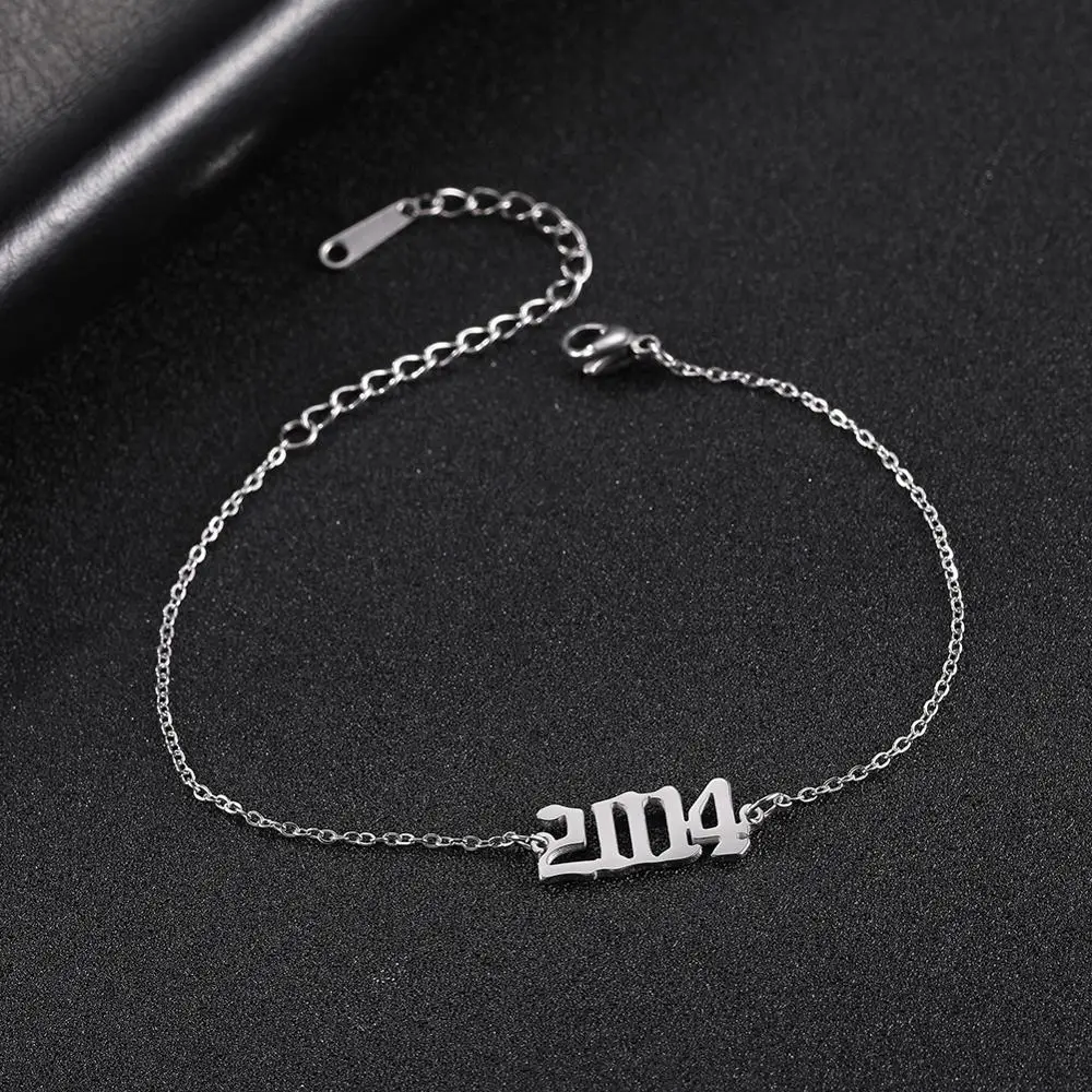 Браслет Cooltime с подвесками в виде цифр на английском языке золотой цвет подарок