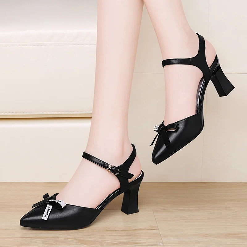 

Summer 2021 New Bow-Knot Buckle Hollow Pointed Shoes