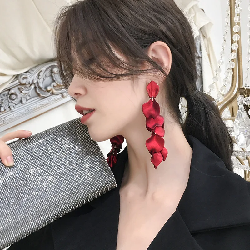 

2021 New Arrival Vintage Women Dangle Earrings Sexy Rose Petal Long Tassel Earrings Female Korean Jewelry Red Earrings