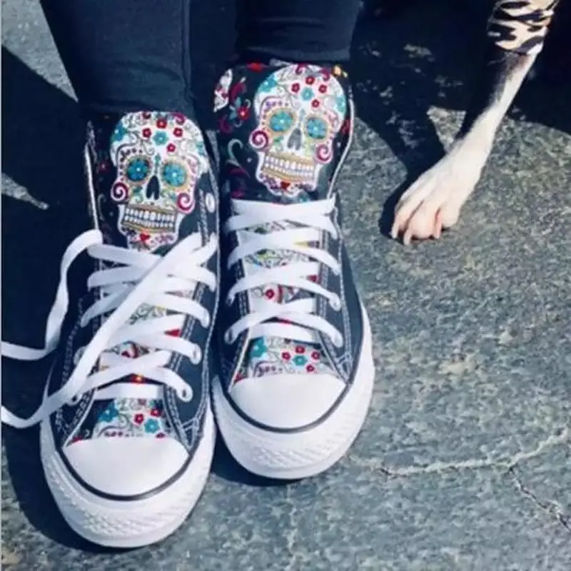 

Hot Selling Women's Flat Shoes 2021 Summer Latest Ethnic Style Color High-top Lace-up Canvas Shoes Skull Fashion Women's Shoes