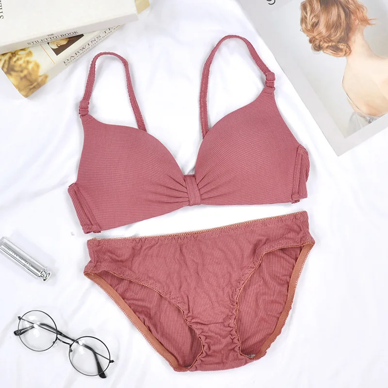 Комплект женского белья комплект нижнего с глянцевым покрытием беспроводной пуш