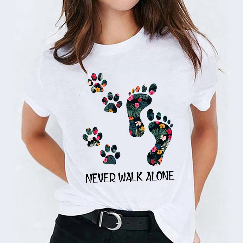 Футболка женская с принтом Собачья лапа и цветами|Футболки| |