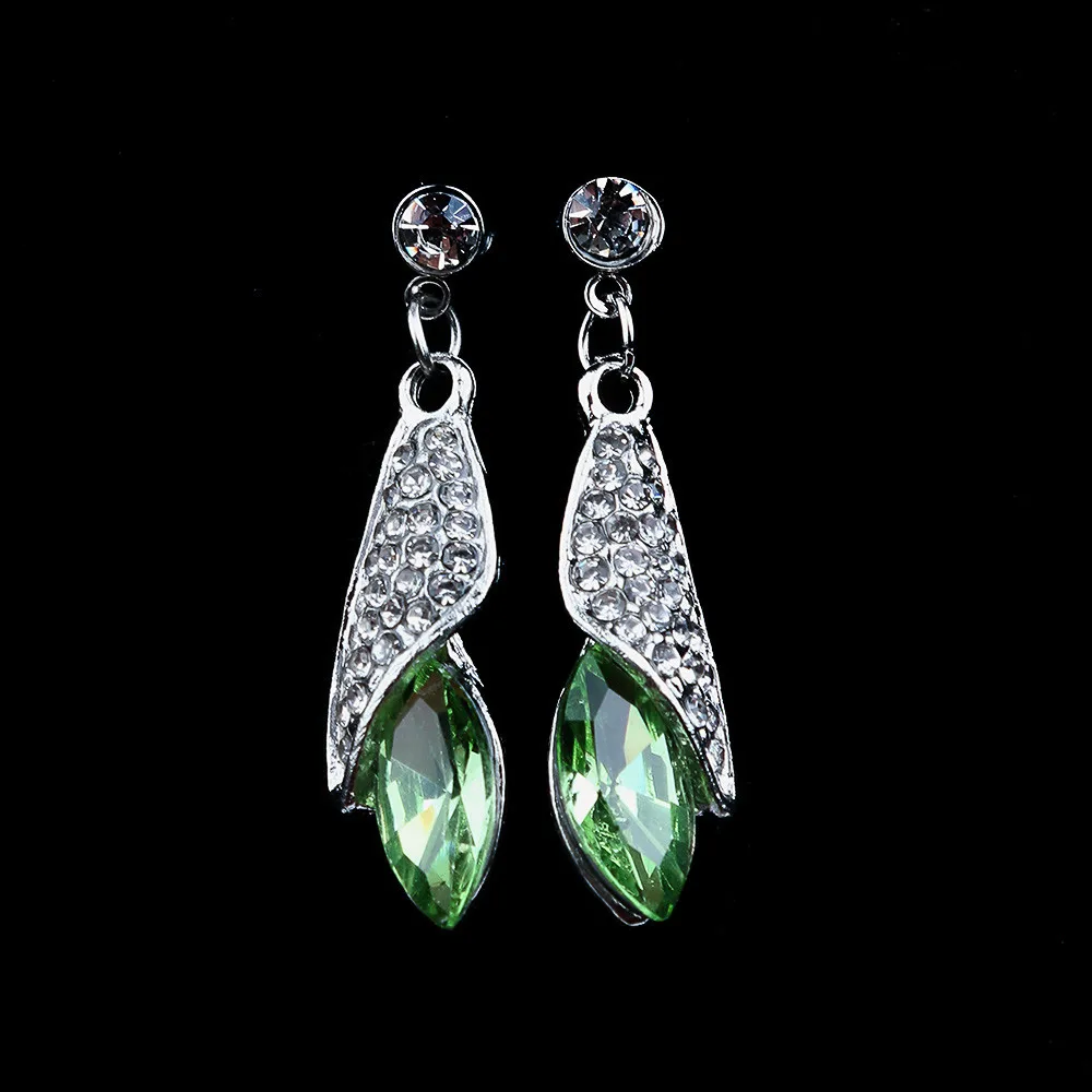 2017 последние трендовые стильные популярные статусные серьги в форме кристаллов