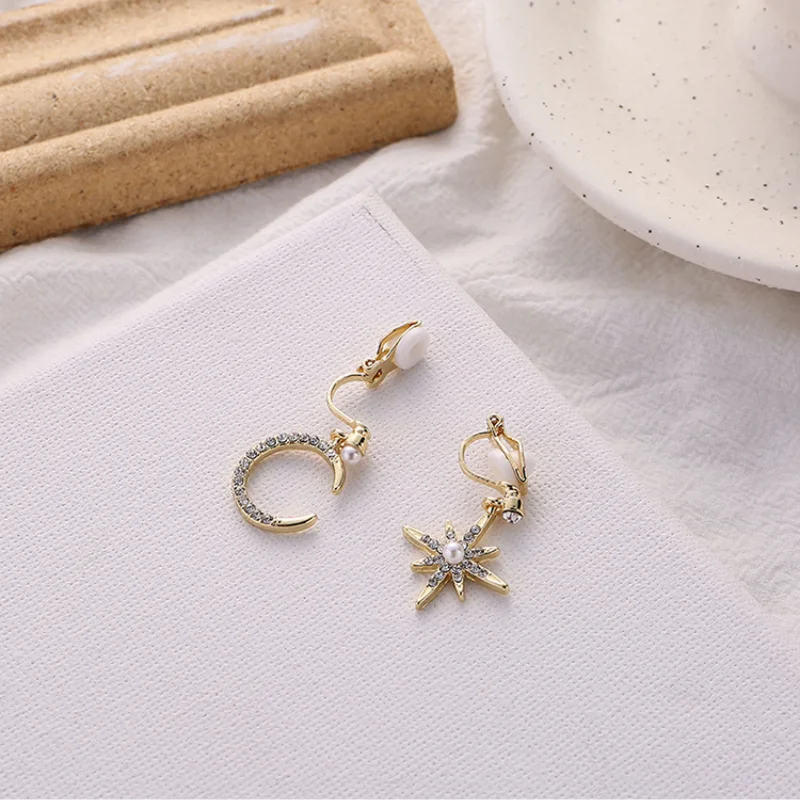 

Korean Fashion Earrings 2021 Trend Moon Star Earrings for Women Gold Dangle Earrings Without Ear Hole Jewelry Earring Cresent