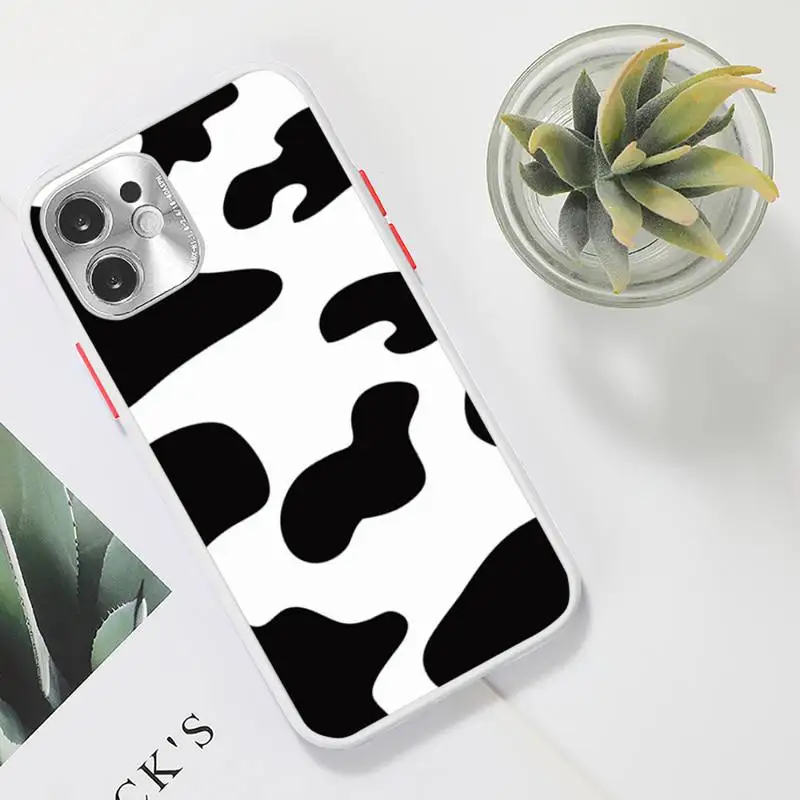 

White Black Cow Symbol Pattern Print Phone Case Clear matte transparent For white iPhone 7 8 x xs xr 11 12 pro plus max mini
