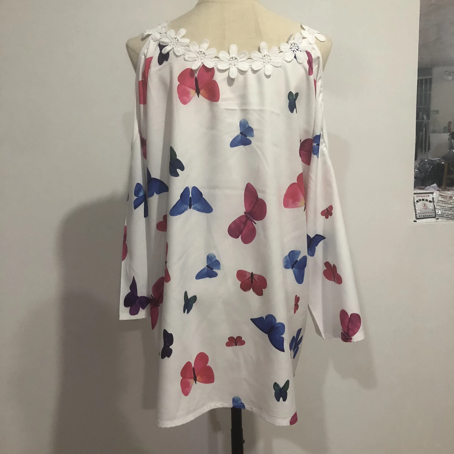 

Sexy Off Shoulder Blouse Woman Butterfly Printed Tops Summer Women Graphic Chiffon Blouse Tunics Dropshipping