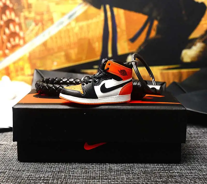 a shoe w rope Персональный DIY Air Jordan " разбитая задняя панель" часть 1 3D кроссовок фигурный брелок сумка коробка Подвеска для пары Кукла аксессуар - Цвет: a shoe w rope