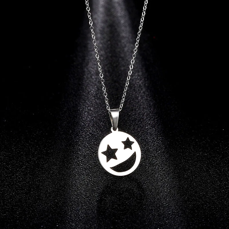

2021 Personality Funny Smile Clavicle Pendant Necklace for Women Stainless Steel Sunshine Star Smiley Necklace Jewelry
