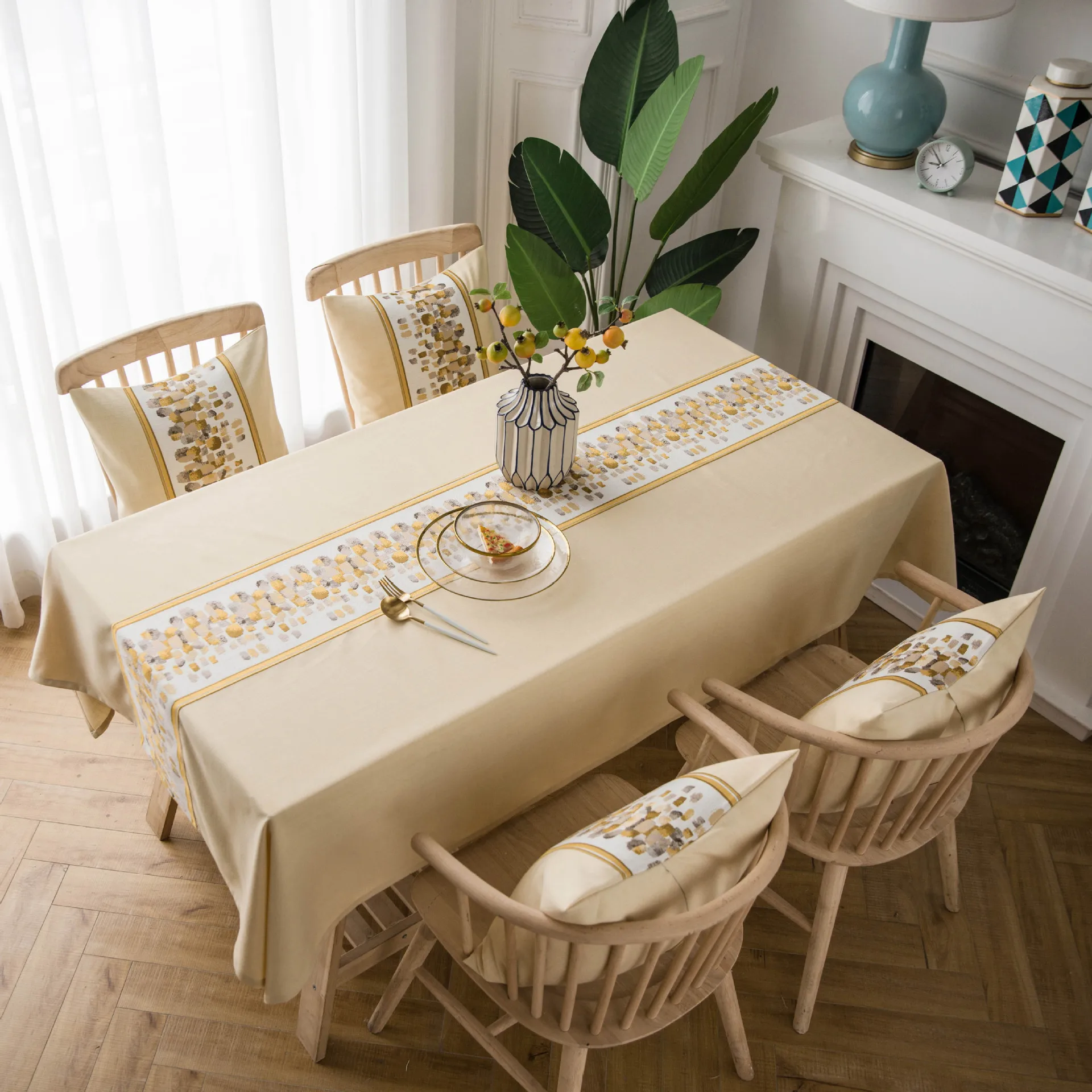 

Modern Simple Bordered Tablecloth Floral Pattern Polyester Waterproof Table Cloth High Quanlity Home Kitchen Decor Table Cover