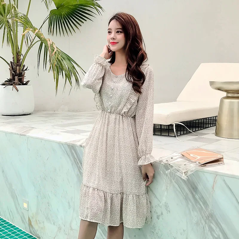 

2020 summer new bohemian dress sexy v-neck polka dot style layer ruffled chiffon Dress elegant dress