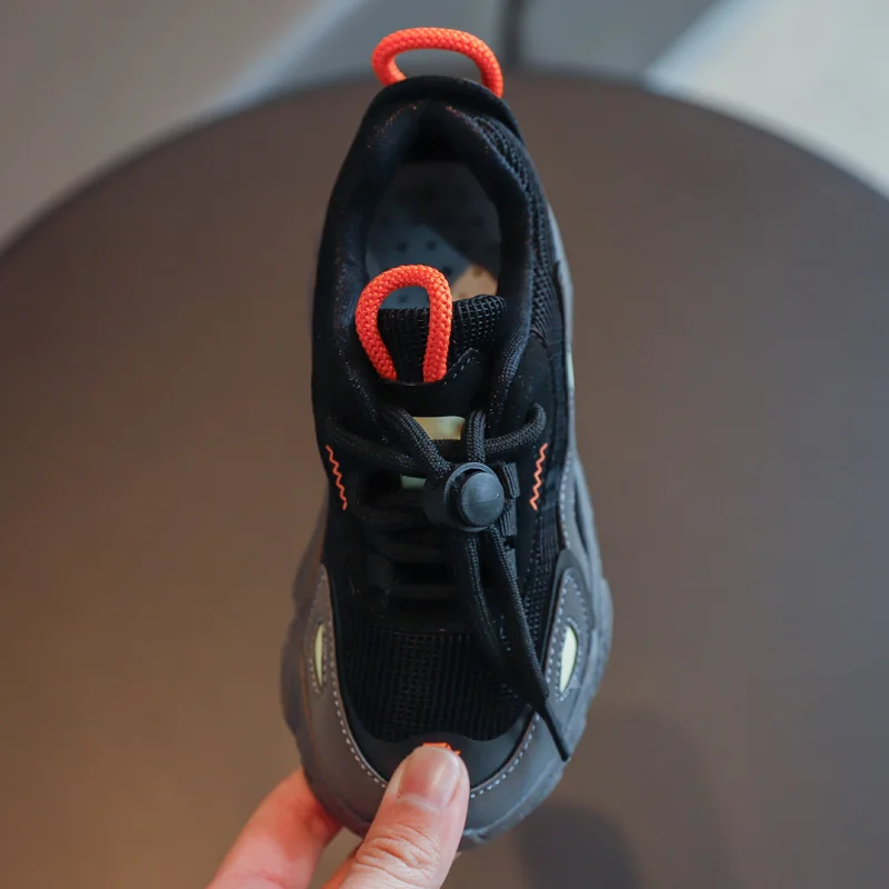 Кроссовки для мальчиков и девочек весенне-осенние разноцветные в стиле пэчворк